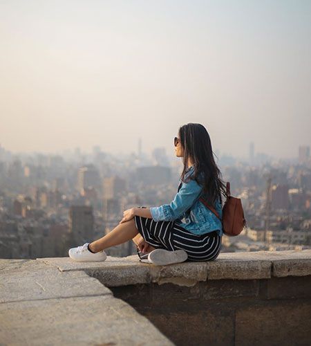 Materials, shapes and characteristics of kitchen sinks