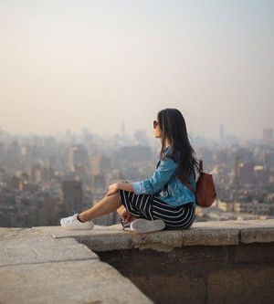 Materials, shapes and characteristics of kitchen sinks